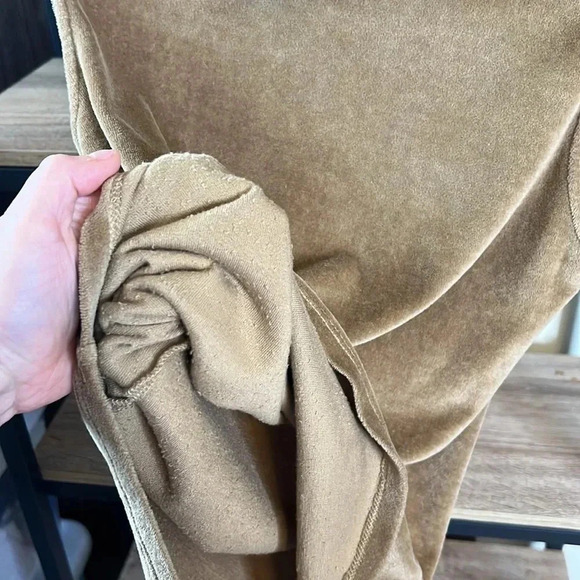 Majestic Paris for Neiman Marcus Velour Sleeveless Turtleneck Tee - Picture 5 of 5